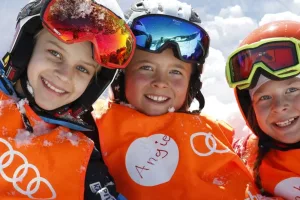 Miniski­kurs in Schladming – spielerisch erste Schwünge lernen