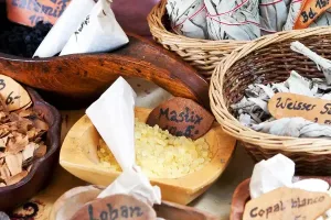Räucher-Workshop in Maria Enzersdorf – Düfte & Tradition entdecken