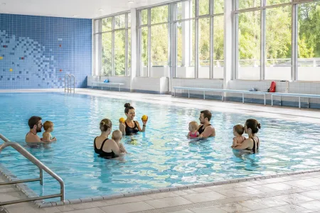Baby- & Kinderschwimmen in Innsbruck Bild 1