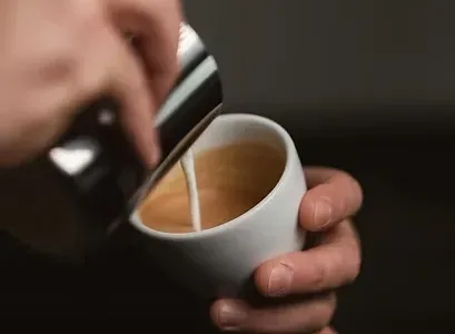 Latte Art Basic Kurs in Wien Bild 1