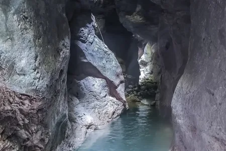 Adventure Canyoning Tour in Tolmezzo (Friaul) Bild 1