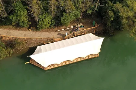 Grenzüberschreitende Floßfahrt auf der Drau Bild 1