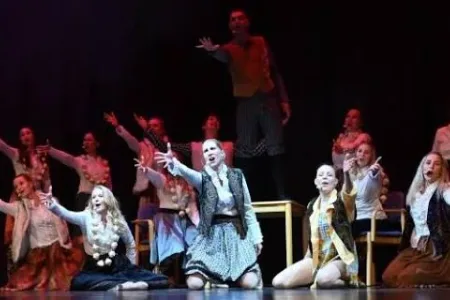 Star Company in Pinkafeld – intensive Musicalausbildung mit Bühnenpraxis Bild 2