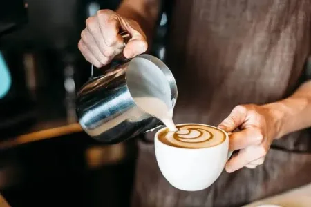 Latte Art Workshop in Eisenstadt – Kaffeekunst vom Feinsten Bild 1