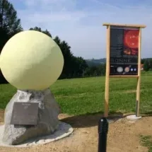 Planetenwanderweg: Darstellung der gewaltigen Entfernungen im Sonnensystem Bild 1