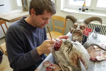 Crashkurs Krampusmaske-Schnitzen in Elbigenalp Bild 4