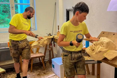 Crashkurs Krampusmaske-Schnitzen in Elbigenalp Bild 1