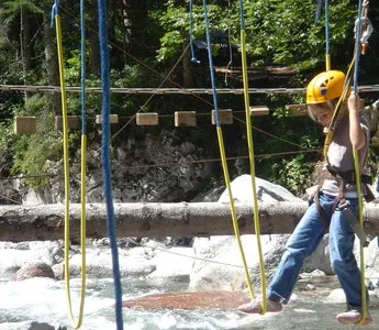 Hochseilgarten in Schröcken Bild 1