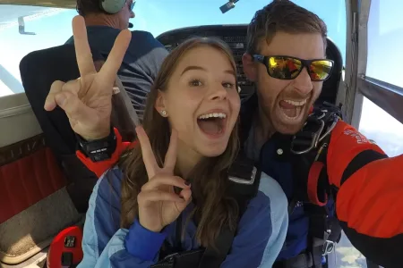 Tandem-Fallschirmsprung über den Tiroler Alpen Bild 1